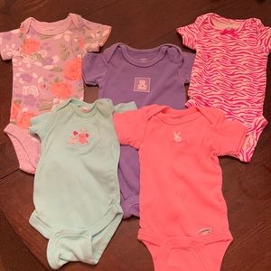 I have 5 newborn one piece items.I’m selling for $2 a piece or $8 for all.